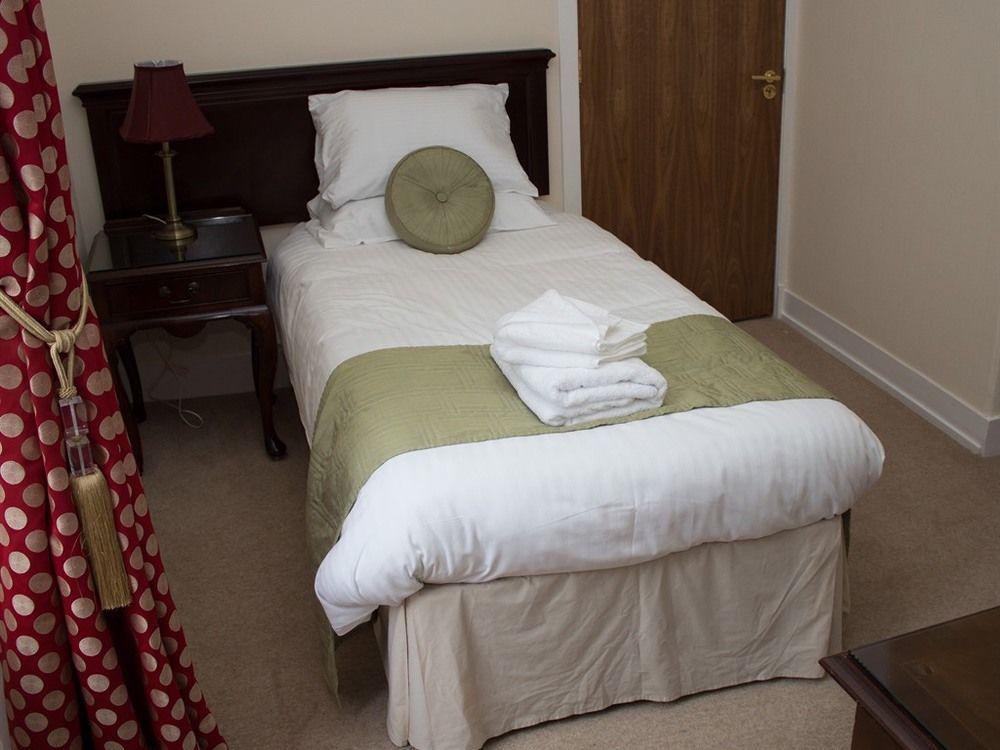 Bennachie Lodge Hotel Kemnay ภายนอก รูปภาพ
